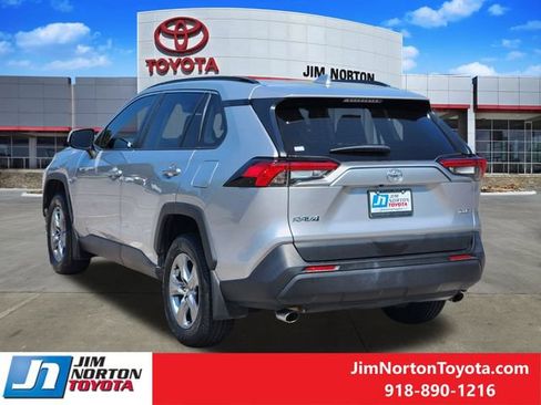 Used 2024 Toyota RAV4 XLE w/ Convenience Package FWD image 8