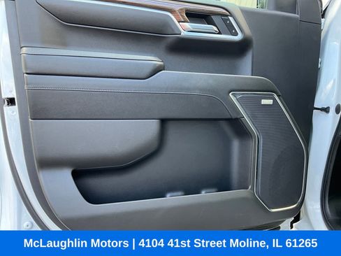 Used 2023 Chevrolet Silverado 1500 LT Trail Boss w/ Convenience Package II image 11