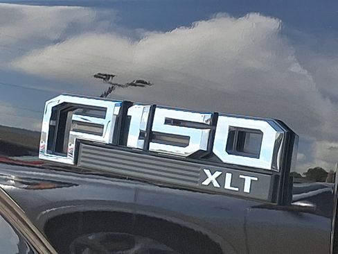 Certified 2019 Ford F150 XLT w/ Equipment Group 302A Luxury AWD/4WD image 31
