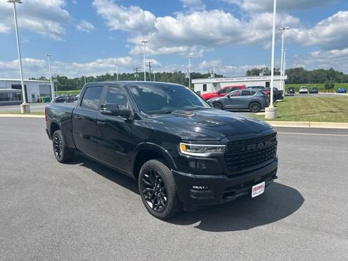 Used 2025 RAM 1500 Limited AWD/4WD image 7