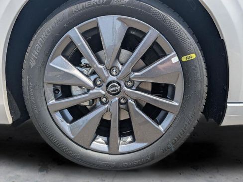 New 2026 Nissan Sentra SL w/ Floor Mat Package FWD image 21