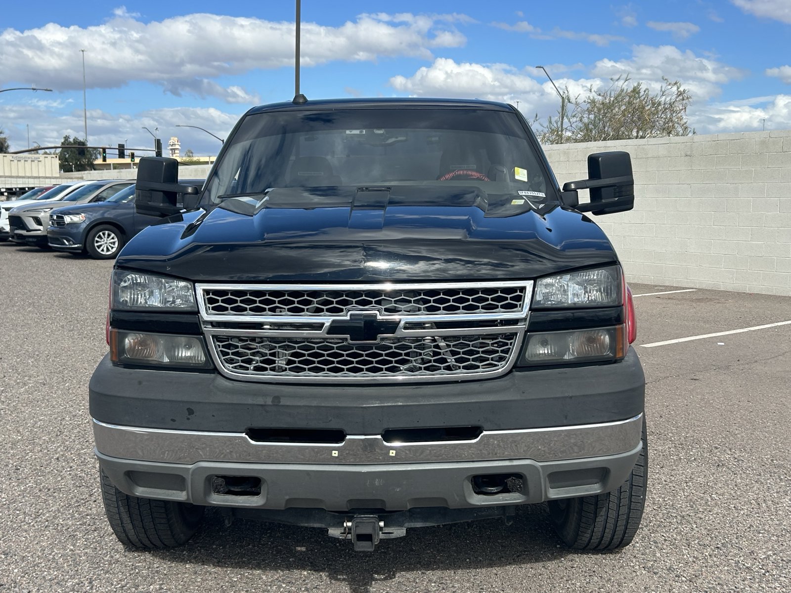 Used 2005 Chevrolet Silverado 2500 LS w/ Heavy-Duty Power Package RWD image 8