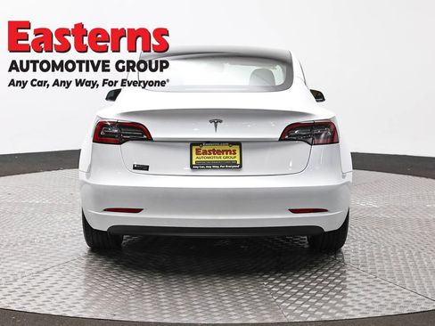 Used 2023 Tesla Model 3 Standard Range image 6