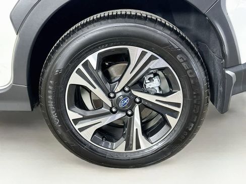 Used 2025 Subaru Crosstrek 2.0i Premium AWD/4WD image 8