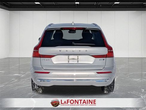 Used 2022 Volvo XC60 B5 Inscription image 4