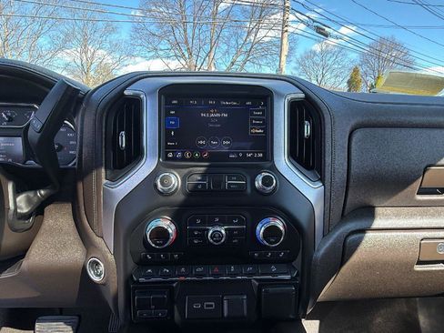 Used 2019 GMC Sierra 1500 SLT w/ SLT Premium Plus Package image 19