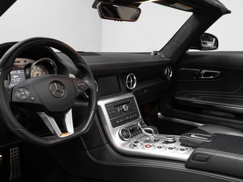 Used 2012 Mercedes-Benz SLS AMG Roadster image 52