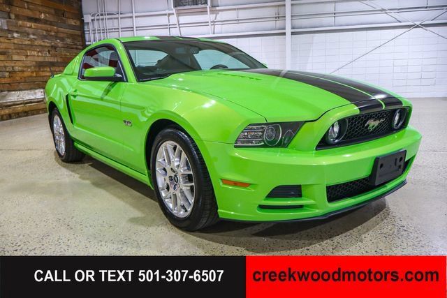 Used 2013 Ford Mustang GT Premium w/ Security Pkg RWD image 32