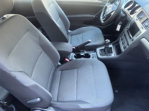 Used 2015 Volkswagen Golf Launch Edition FWD image 17