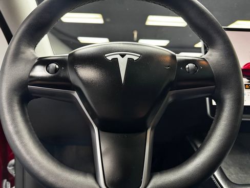 Used 2024 Tesla Model Y Long Range image 23