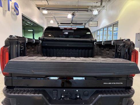 Used 2023 GMC Sierra 1500 Denali w/ Technology Package image 35