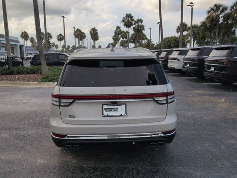 Certified 2020 Lincoln Aviator Reserve w/ Elements Package Plus AWD/4WD image 5