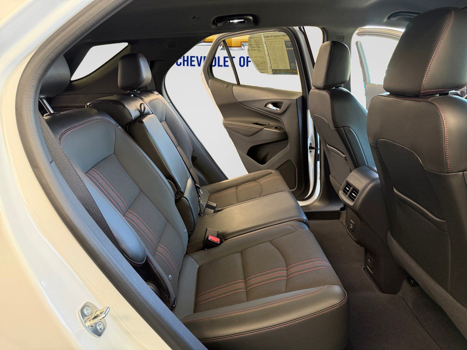 Used 2024 Chevrolet Equinox RS FWD image 15