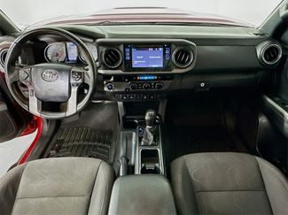 Used 2017 Toyota Tacoma TRD Sport video 3