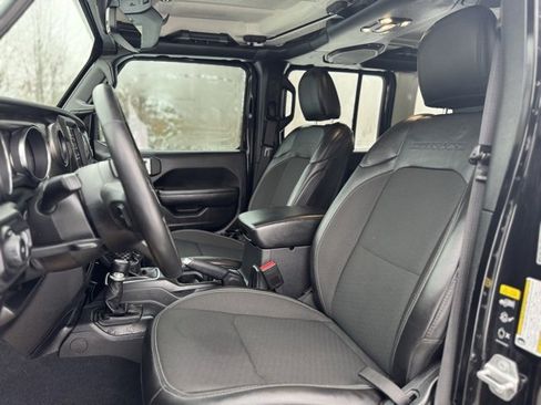 Used 2023 Jeep Wrangler Sport S image 9