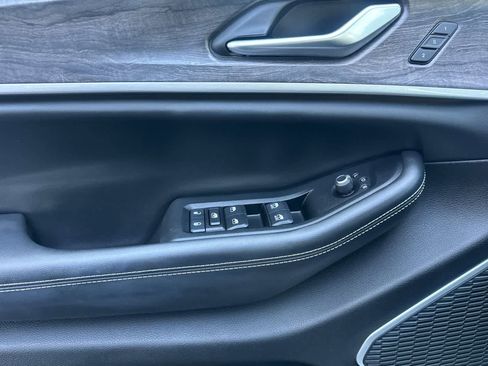 Certified 2022 Jeep Grand Cherokee Limited 4xe w/ Luxury Tech Group II AWD/4WD image 12