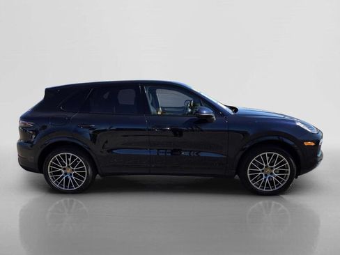 Used 2022 Porsche Cayenne Platinum Edition AWD/4WD image 6