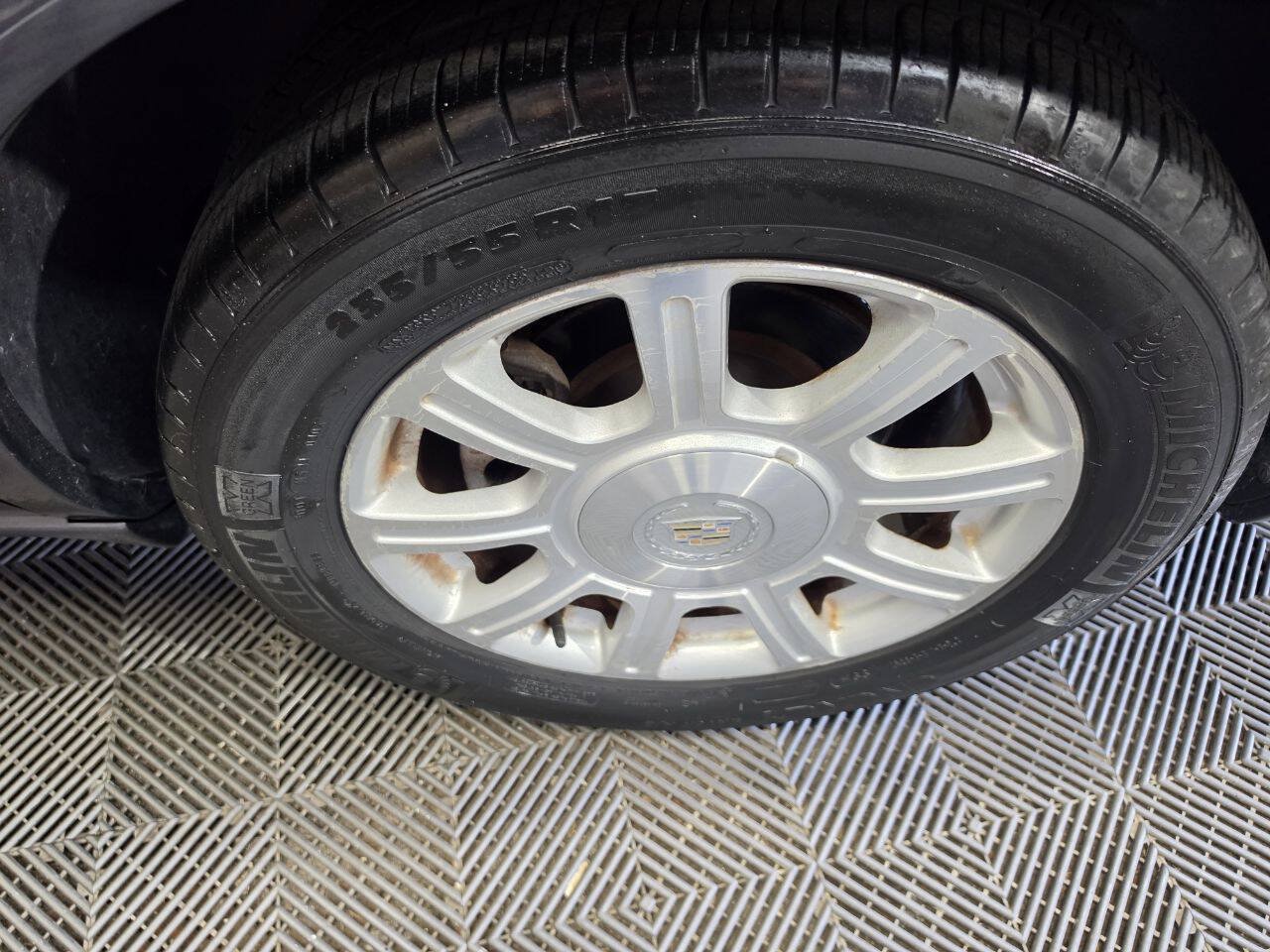 Used 2011 Cadillac DTS FWD image 27