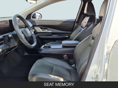 Used 2024 Nissan Ariya FWD image 14