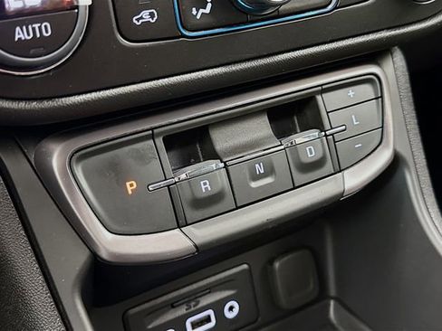 Used 2024 GMC Terrain AT4 w/ Infotainment Package II image 19