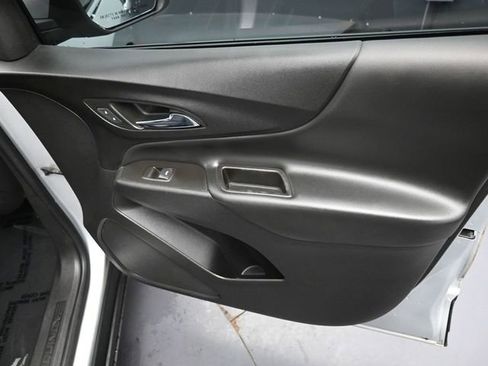 Used 2022 Chevrolet Equinox LT FWD image 36