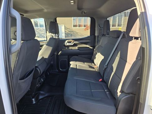 Used 2024 Chevrolet Silverado 1500 LT image 16