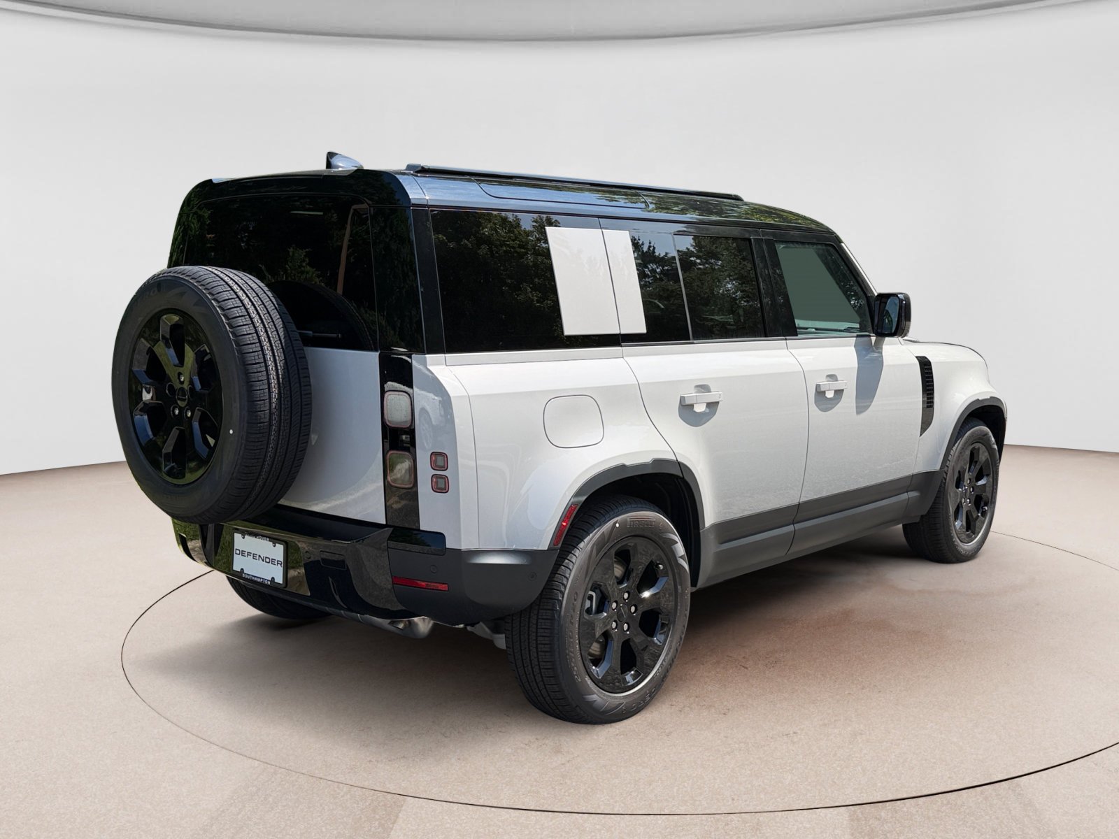 New 2026 Land Rover Defender 110 S AWD/4WD image 5