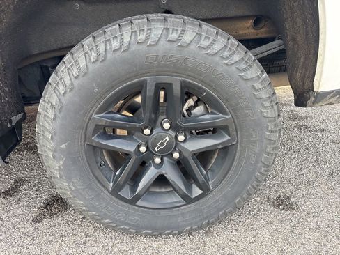 Used 2019 Chevrolet Silverado 1500 LT Trail Boss image 21