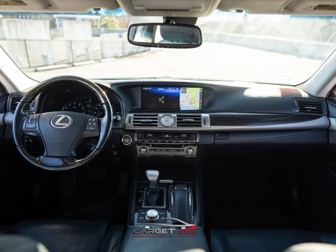 Used 2017 Lexus LS 460 AWD w/ Comfort Package image 13