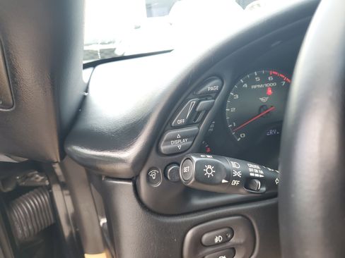 Used 2004 Chevrolet Corvette Coupe image 31