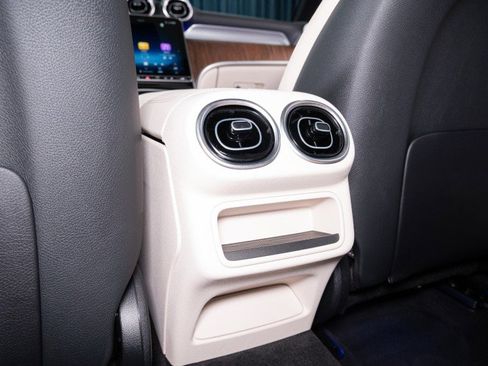 Used 2026 Mercedes-Benz GLC 300 image 21