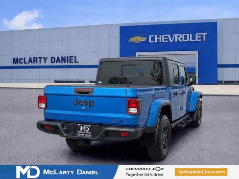 Used 2021 Jeep Gladiator Sport AWD/4WD image 5