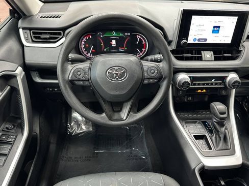 Used 2024 Toyota RAV4 XLE FWD image 19