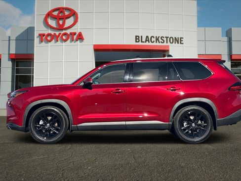 Certified 2026 Toyota Grand Highlander FWD image 6
