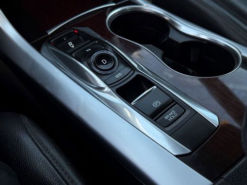 Used 2015 Acura TLX V6 image 25