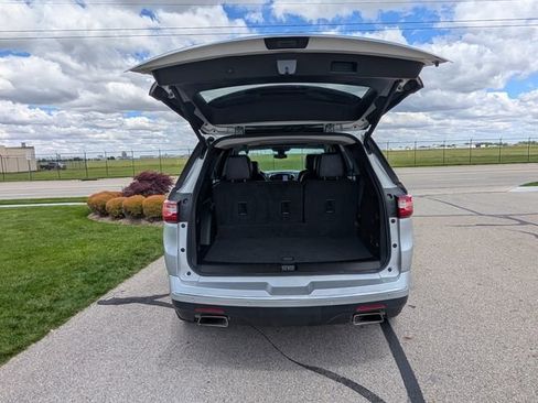 Used 2020 Chevrolet Traverse High Country AWD/4WD image 8