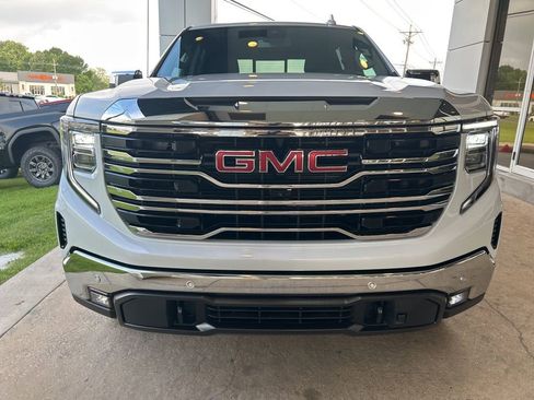 Certified 2026 GMC Sierra 1500 SLT AWD/4WD image 3