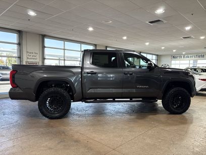 New 2026 Toyota Tundra SR5 w/ SR5 Convenience Package