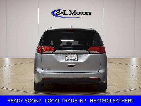 Used 2019 Chrysler Pacifica Touring-L w/ Advanced Safetytec Group FWD image 6