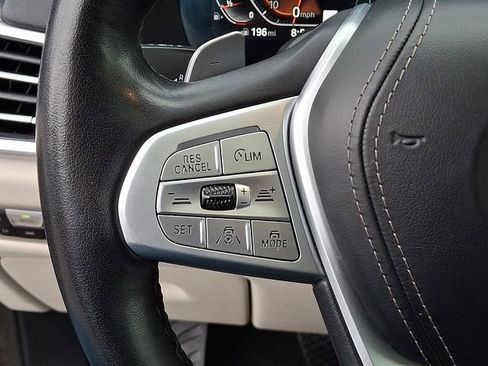 Used 2022 BMW X7 xDrive40i w/ Executive Package image 28