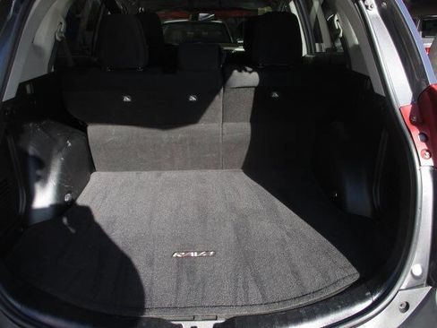 Used 2015 Toyota RAV4 LE image 6