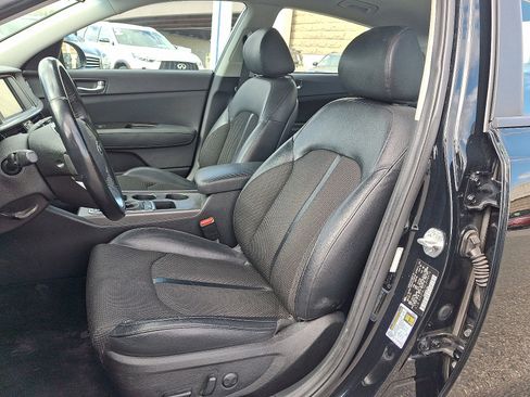 Used 2020 Kia Optima S image 13