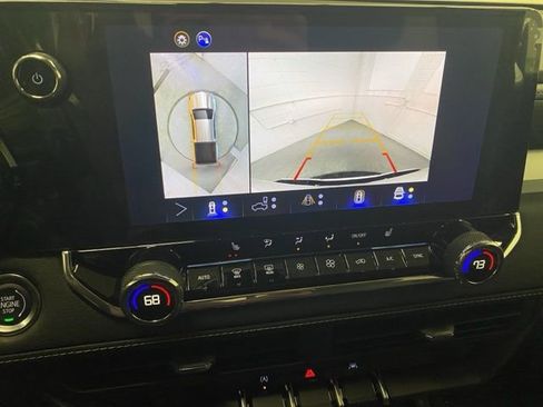 New 2025 Chevrolet Colorado LT w/ LT Convenience Package image 11