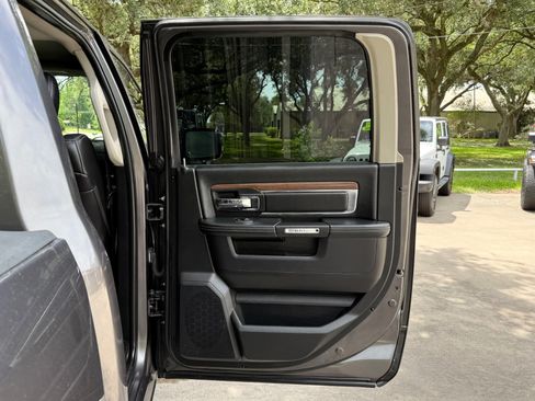 Used 2015 RAM 1500 Laramie w/ Convenience Group AWD/4WD image 49