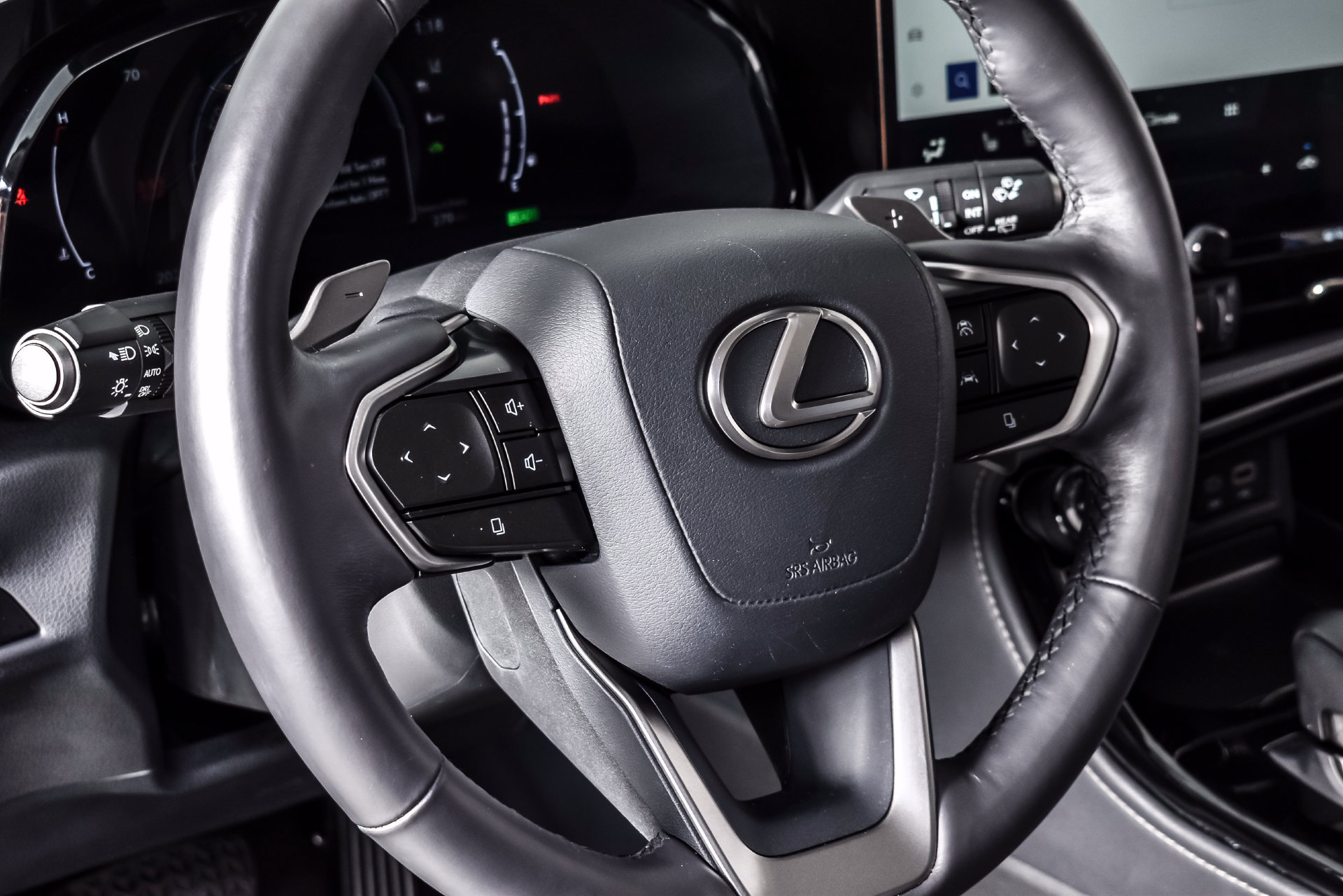 Used 2025 Lexus NX 350h AWD w/ Cold Area Package image 16