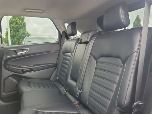 Used 2024 Ford Edge SEL AWD/4WD image 9