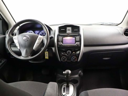 Used 2017 Nissan Versa SV w/ SV Special Edition Package FWD image 6