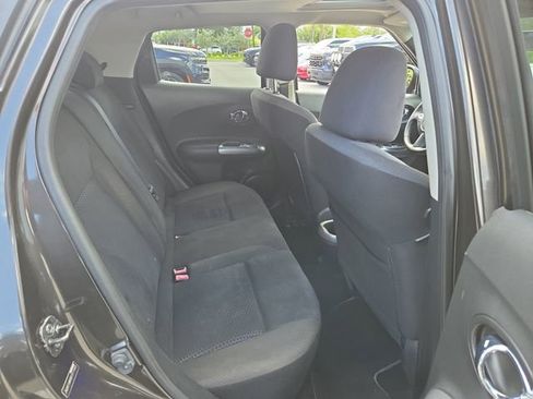 Used 2011 Nissan Juke SV w/ Chrome Pkg FWD image 12