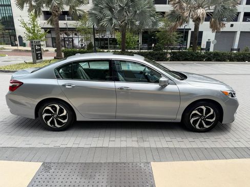 Used 2017 Honda Accord EX-L image 4