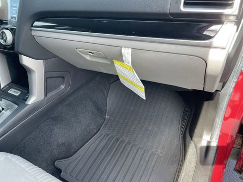 Used 2018 Subaru Forester 2.5i Limited AWD/4WD image 33